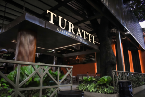 Turatti inicia novo momento com rebranding e cardápio inédito voltado à experiência gastrobar