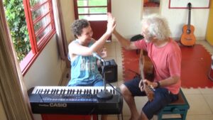Fortaleza recebe sessões e debate sobre “Meu Amigo Lorenzo”, documentário sobre autismo e música, no Dragão do Mar