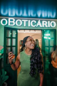 Arraial perfumado: expert do Boticário dá dicas para escolher e prolongar a durabilidade da fragrância no São João
