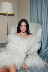 Em Cannes, Thaila Ayala aposta em Make B. para encarar maratona de compromissos do festival