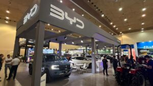 BYD Carmais participa da PECBrasil 2026 com exposição de veículos eletrificados e test drives em Fortaleza