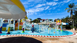 Requalificação do Aqua Circo, no Beach Park, aposta em novo piso para ampliar conforto e segurança das crianças