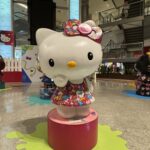 Exposição Hello Kitty Parade é a nova atração de férias do Iguatemi Bosque, em Fortaleza