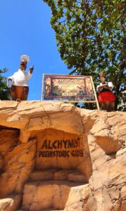 Alchymist inaugura nesta quarta-feira o Prehistoric Garden, nova experiência gastronômica temática de Fortaleza