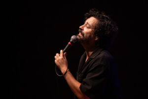 Fernando Pedrosa apresenta “Xaveca a Plateia e Bebe Vinho” no Teatro RioMar Fortaleza dia 11 de setembro