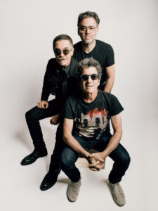Henrique Portugal, Charles Gavin e George Israel levam sucessos do rock nacional ao Pub 5 Elementos