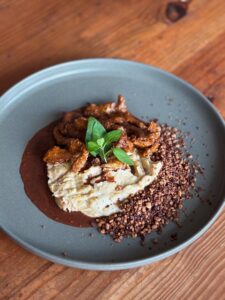 Jardins Gourmet representa o Ceará na disputa pelo título de melhor restaurante de comida a quilo do Brasil