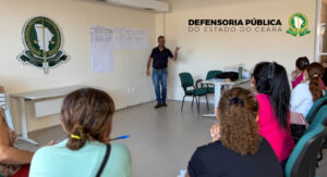 Daqui pra Frente: Defensoria promove curso de confecção de bijuterias para sobreviventes da violência de gênero