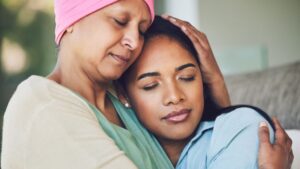 Apoio familiar é parte importante do cuidado emocional durante o tratamento do câncer de mama