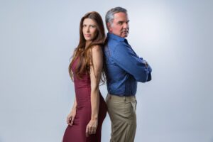 “Psicóloga segundo meu psiquiatra” se apresenta no Teatro Claro Mais Fortaleza abordando saúde mental com humor ácido